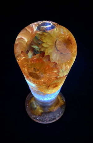 Large Floral Light Bulb - Straw Flowers