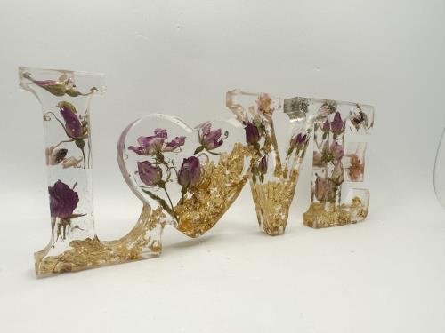 LOVE Sign - Clear w/Dried Flowers