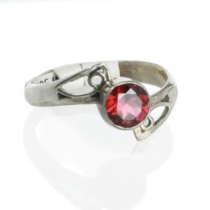 Sterling Silver Ring w/ Stone (Red)