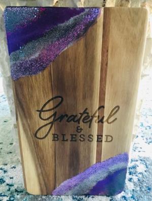 Charcuterie Board Grateful & Blessed , Gifts for the Couple, Live Edge Serving Board, Anniversary Gift, Resin Chopping Board, Wedding Gift