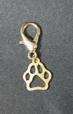 Dog theme clip-on - open paw print